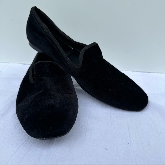 Zara Women’s Black Velvet Loafers - Picture 5 of 8